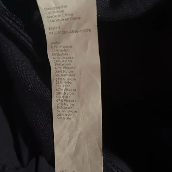 FABLETICS NWT NAVY BLUE BOOT CUT STYLE INVISIBLE SIDE ZIPPER SIZE XXL - Picture 4 of 5